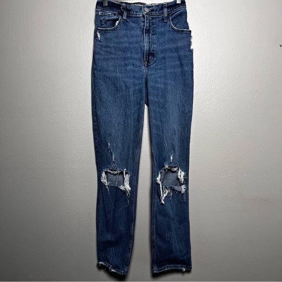 Abercrombie and Fitch Women 90s Straight Ultra High Rise Dark Wash Denim Rip Kne - Picture 1 of 11